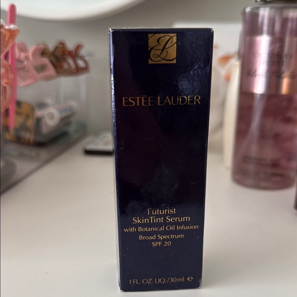 Estee Lauder Futurist SkinTint Serum - bone never used!